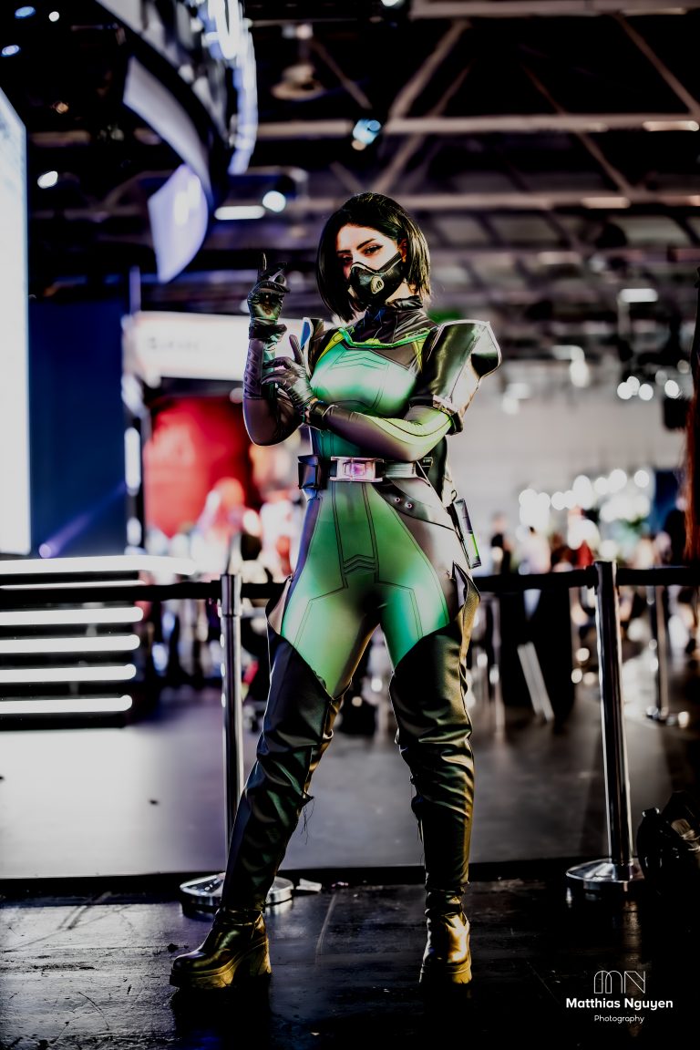 Valorant - Viper by @ayselcosplay