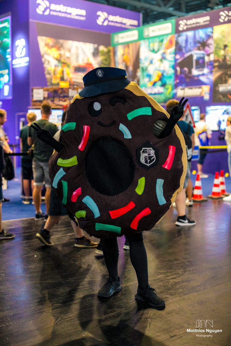 2023_GC_Cosplay_Donut